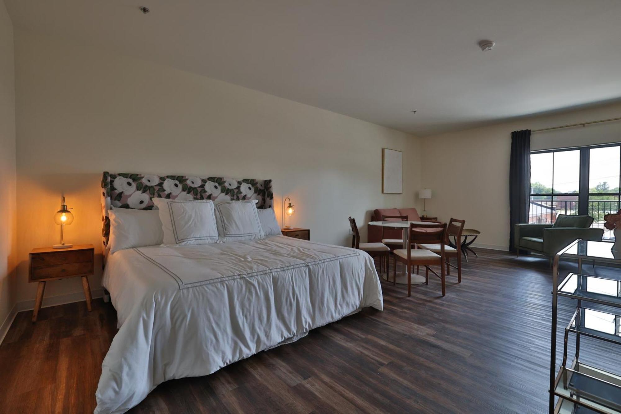 Urban Collective Boutique Hotel Edwardsville Exteriér fotografie